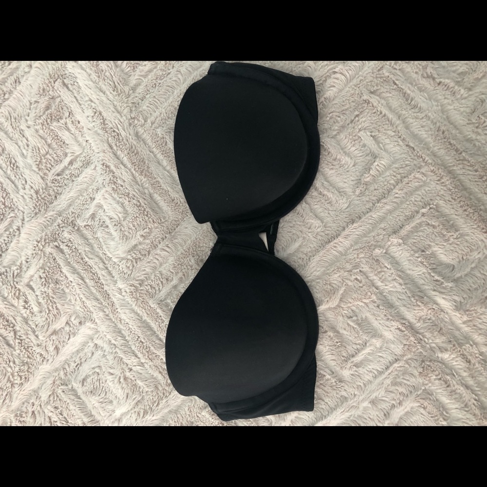 Black Strapless Victoria’s Secret bra size 36C